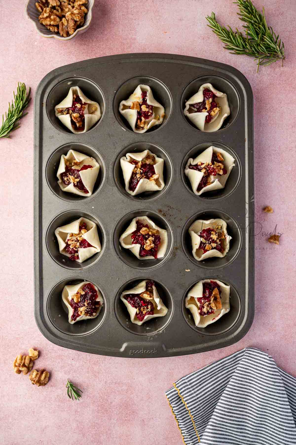 Cranberry Brie Bites with Puff Pastry - Exclusive Recipe